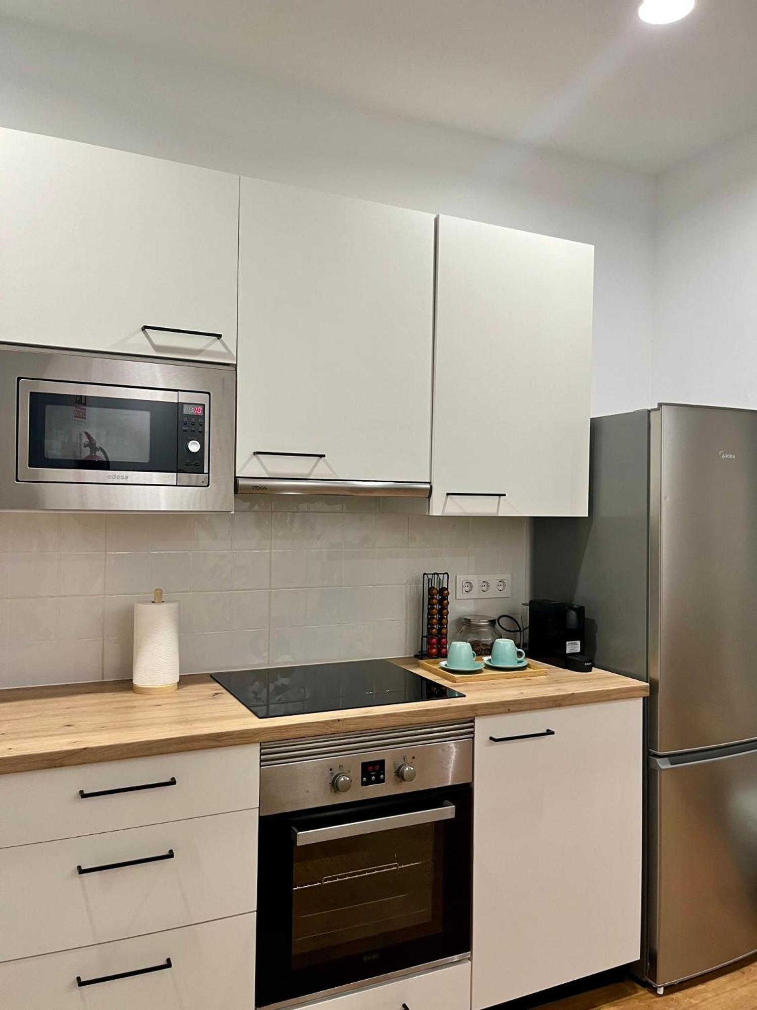 Moderno Estudio En Usera - A 15 Minutos Del Centro Appartement Madrid